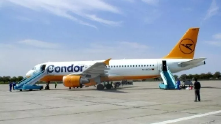 Aeroportul Kogalniceanu trece la orarul de vara