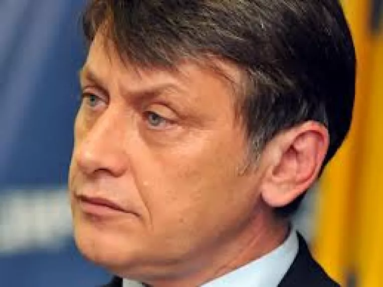 AGERPRES: Crin Antonescu: "Voi fi candidatul USL la prezidentiale si mi-as dori ca alegerile sa aiba loc cat mai repede"