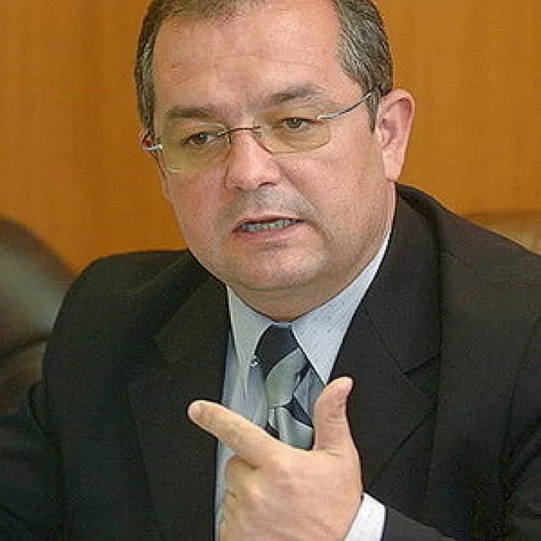 Boc: "Firmele afectate de criza nu vor fi executate silit, ci vor beneficia de amanarea platii obligatiilor fiscale timp de 6 luni"