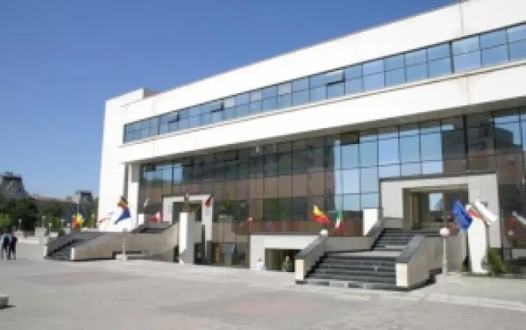 Camera Deputatilor se muta pentru o zi la Calarasi 