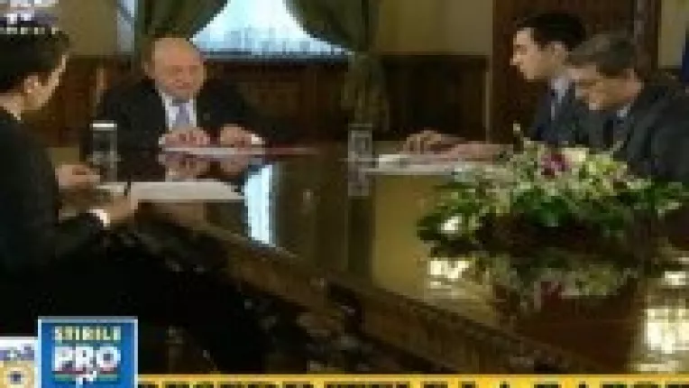 Cotroceni: Traian Basescu intervievat de Cristian Leonte (Pro TV), Cristian Hostiuc (Ziarul Financiar) si Claudiu Pandaru (Gandul)