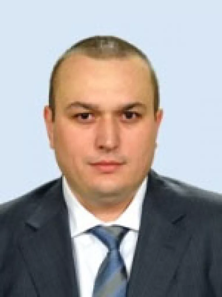 Demisie la varf din grupul PD-L din Senat: Viceliderul Iulian Badescu va activa in grupul PSD din Senat