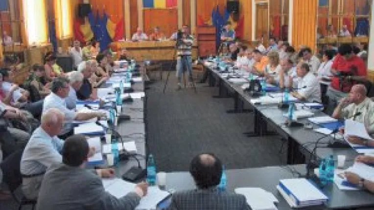 Doar sase noi locuri de joaca in oras