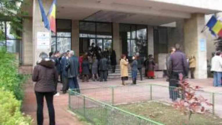 Finantele au iesit  din nou in strada