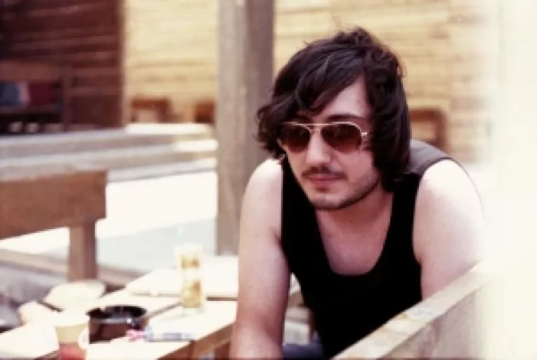 Fiul cel mare al jurnalistul Cristian Tudor Popescu canta la tobe in doua trupe: The Pixels si Penny Chillin