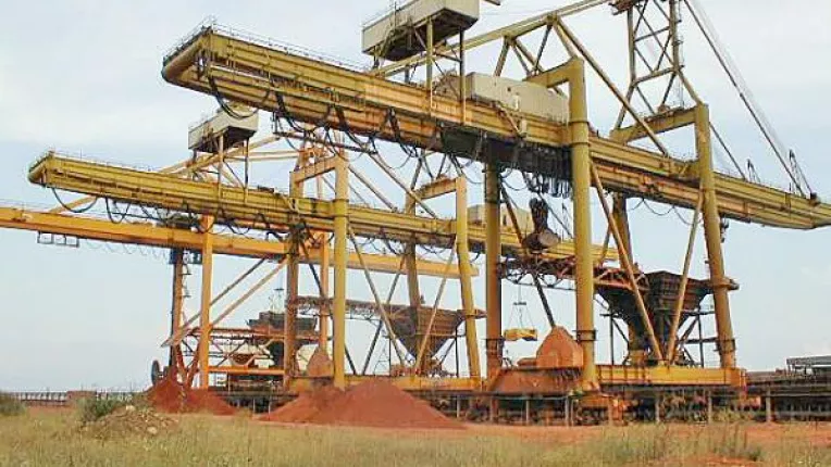 Majorare de capital transata in instanta
Arcelor Mittal vrea sa controleze in intregime Comvex SA