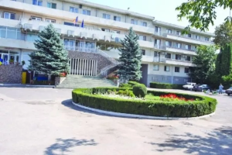 Ofertat constructorilor de la autostrada pentru ca merge in pierdere. Hotelul sportivilor din Medgidia va fi scos la licitatie