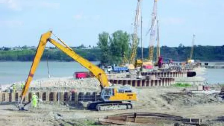 Podul Vidin-Calafat, intarziat de solul nisipos