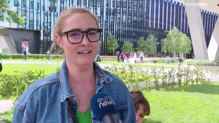 Romanii mai asteapta ieftinirea imprumuturilor. Costul creditelor ramane la acelasi nivel