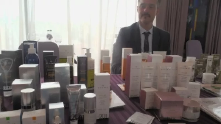 Sergio Beretta - Export Manager la firma Valetudo srl: Studiem pielea de peste 35 de ani cautand in mod constant cele mai bune solutii ale problemelor cutanate!