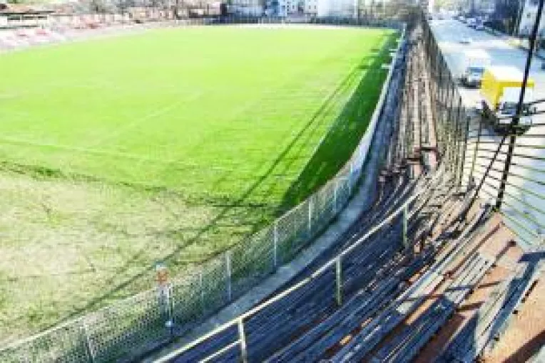 Stadionul "Electroputere" - chilipir la 150.000 de euro