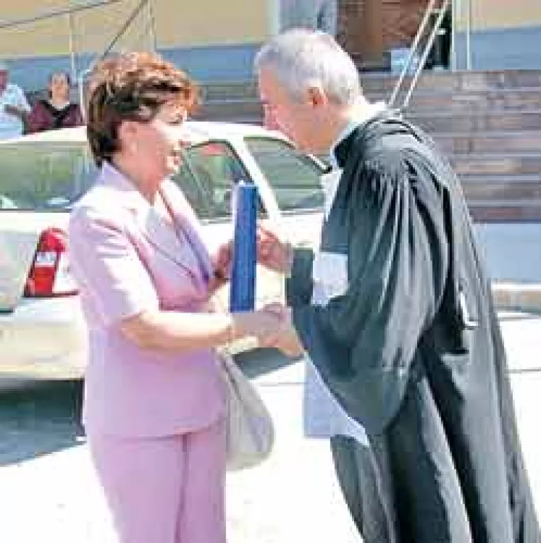 Sulfina Barbu a evacuat audienta din sala, pe motiv ca a fost mare ministru